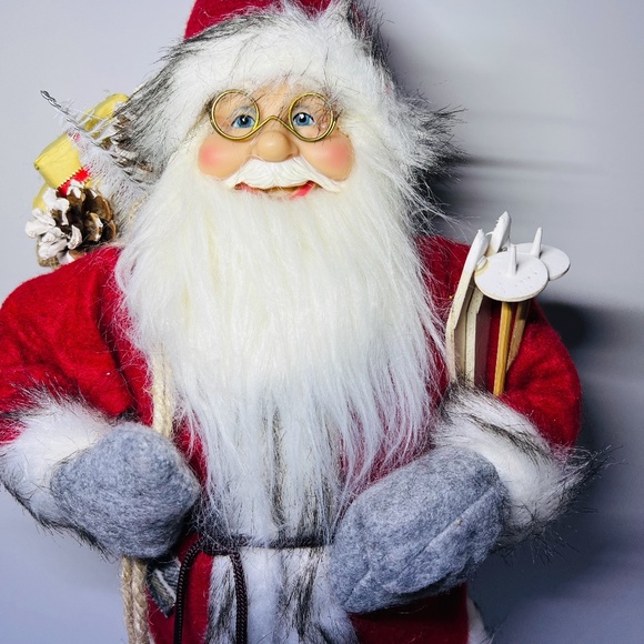 Hanna's Handiworks Santa Claus Figure Standing Holding Snow Skis 25" Red & Gray - Picture 3 of 16